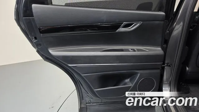 Genesis GV80 — Фото автомобиля 25