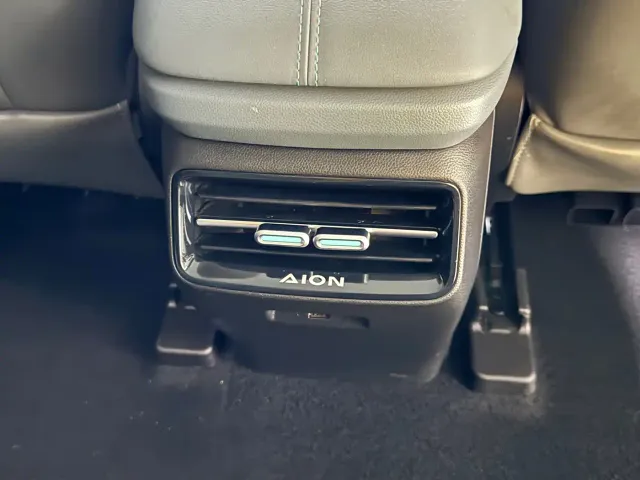 GAC Aion Y — Фото автомобиля 14