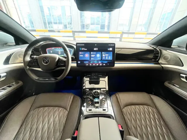 BYD Han — Фото автомобиля 16