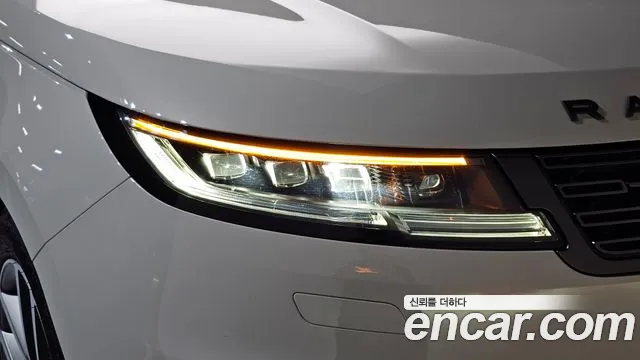 Land Rover Range Rover Sport — Фото автомобиля 16