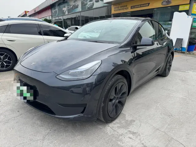 Фотография автомобиля — Tesla Model Y