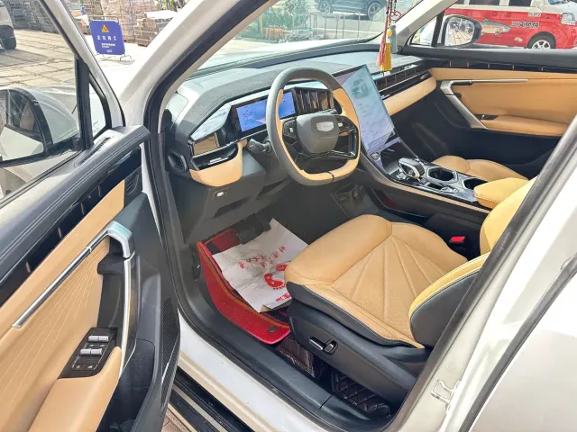 Geely Boyue L — Фото автомобиля 6