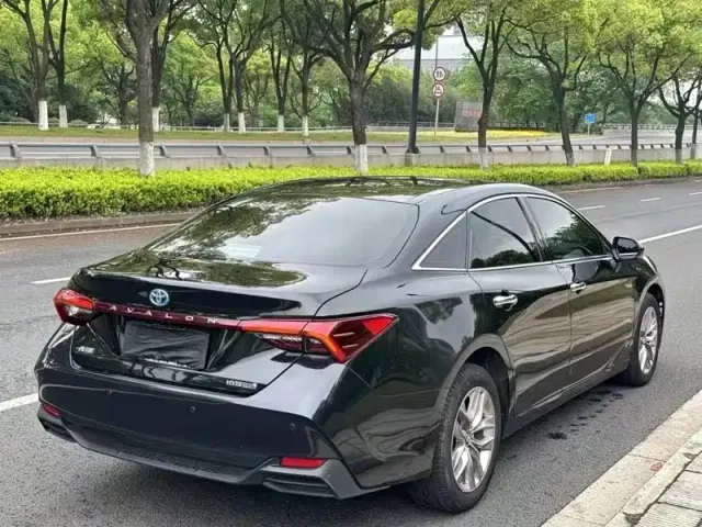 Toyota Avalon — Фото автомобиля 9