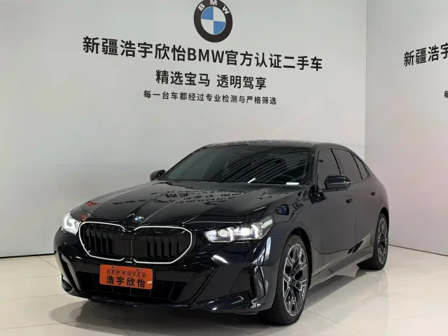 Фотография автомобиля — BMW 5 Series