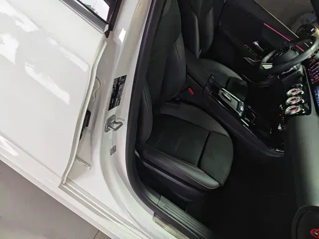 Mercedes-Benz A-Class — Фото автомобиля 24