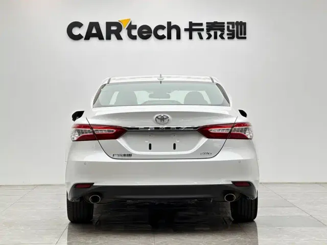 Toyota Camry — Фото автомобиля 4