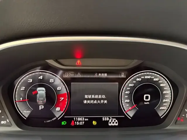 Audi Q3 — Фото автомобиля 10