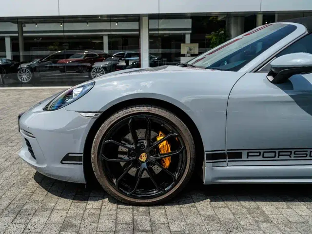 Porsche 718 — Фото автомобиля 9