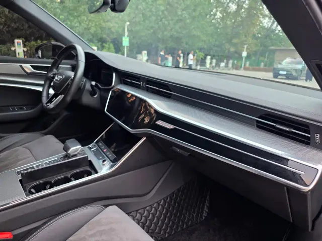 Audi A6L — Фото автомобиля 17