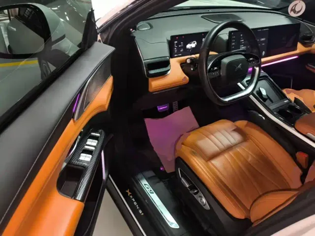 Xpeng G9 — Фото автомобиля 15