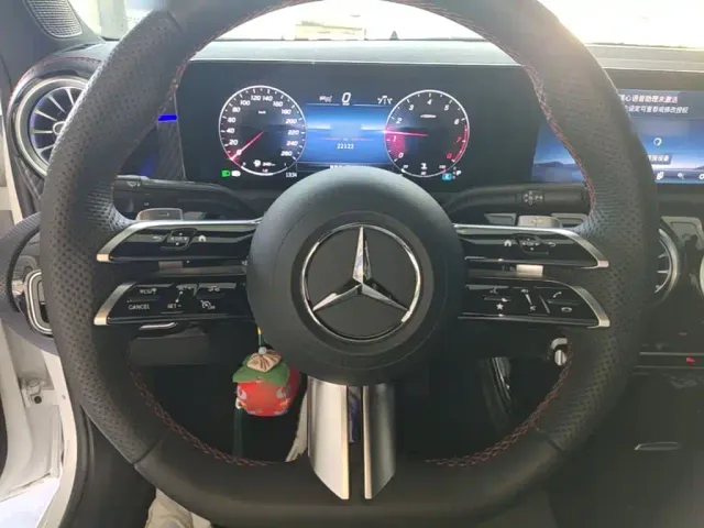 Mercedes-Benz A-Class — Фото автомобиля 10