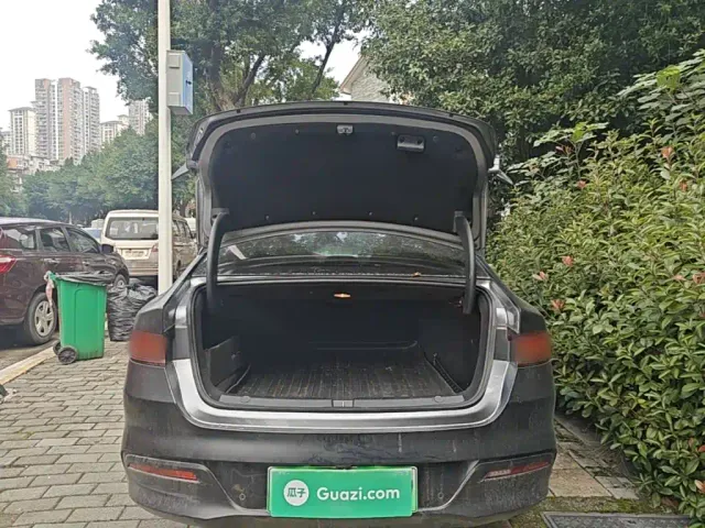 BYD Qin PLUS — Фото автомобиля 18
