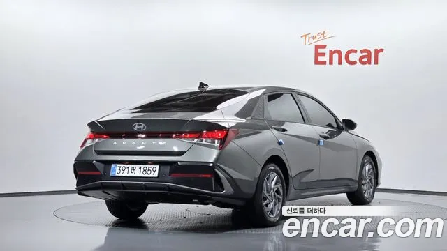 Hyundai Avante CN7 — Фото автомобиля 2