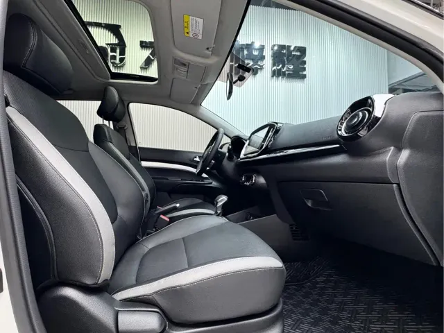 Kia KX1 — Фото автомобиля 10
