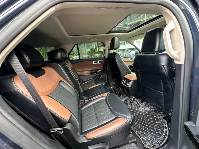 Ford Explorer — Фото автомобиля 13