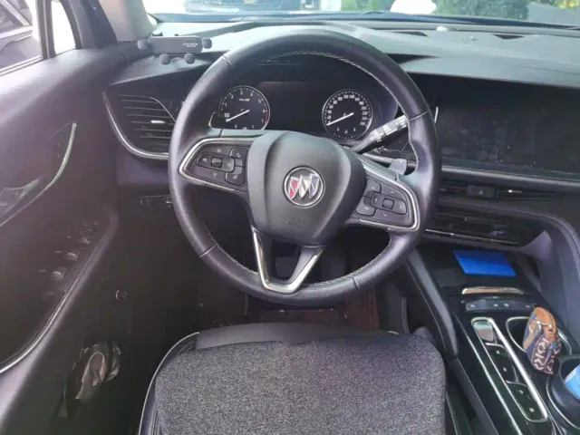 Buick Envision Plus — Фото автомобиля 2
