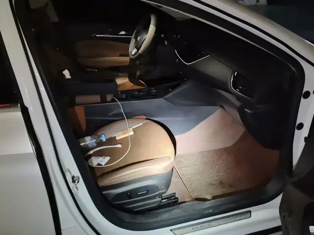 Buick Regal — Фото автомобиля 8