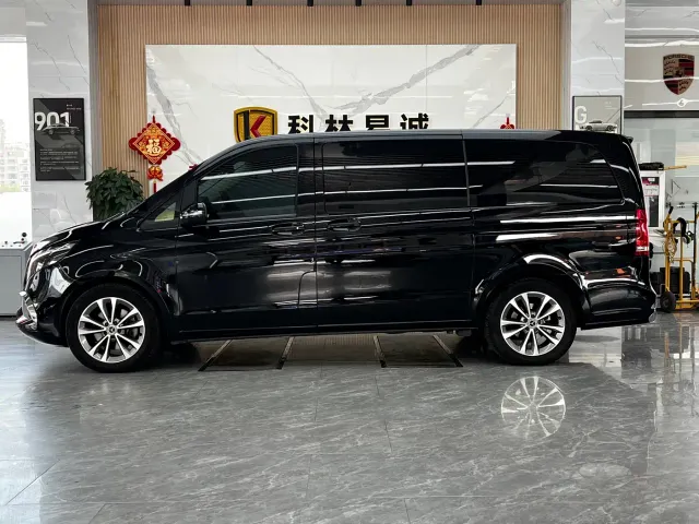 Mercedes-Benz V-Class — Фото автомобиля 7