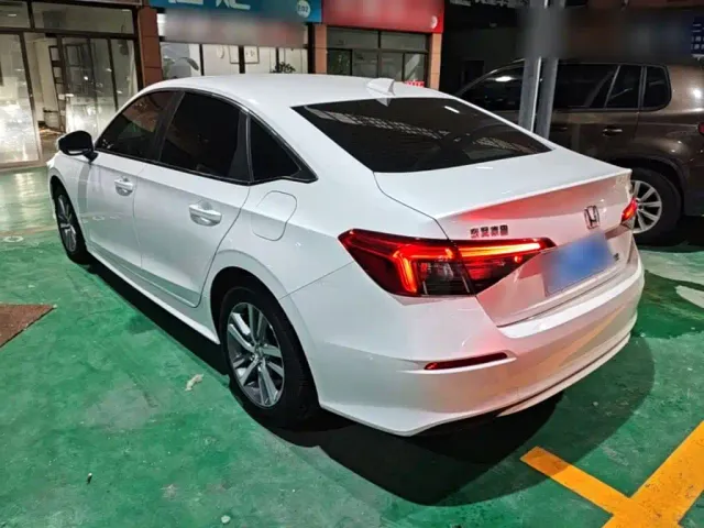 Honda Civic — Фото автомобиля 4