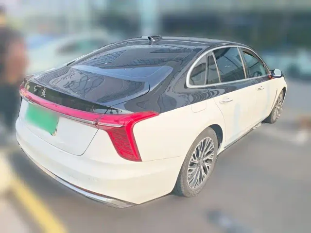 Hongqi H5 — Фото автомобиля 4