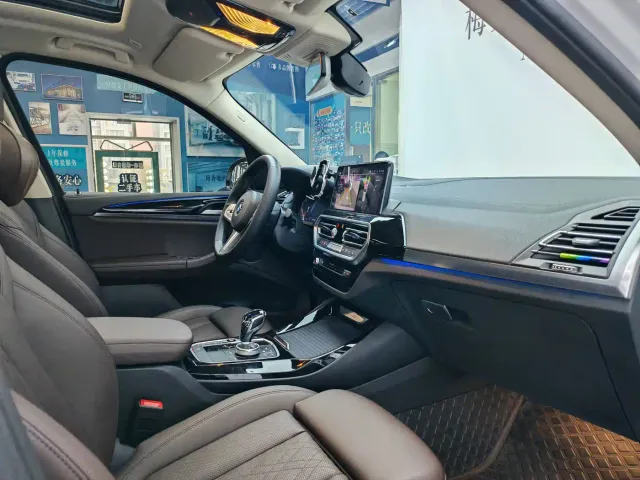 BMW X3 — Фото автомобиля 12
