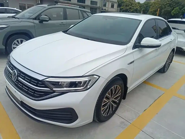 Фотография автомобиля — Volkswagen Sagitar