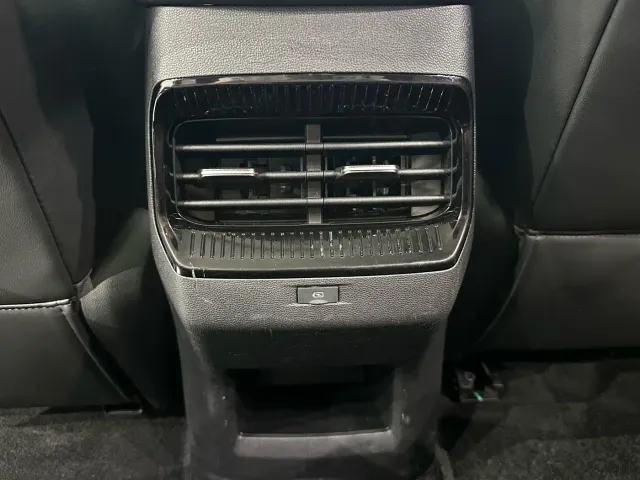 Wuling Jiachen — Фото автомобиля 15