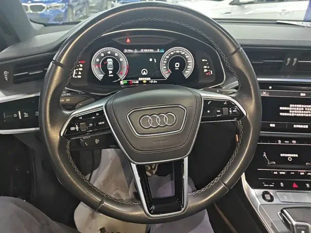 Audi A6L — Фото автомобиля 10