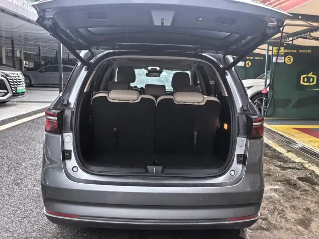 BYD Song MAX — Фото автомобиля 10