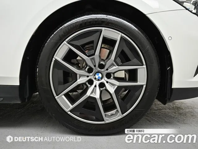 BMW 5 Series G60 — Фото автомобиля 5