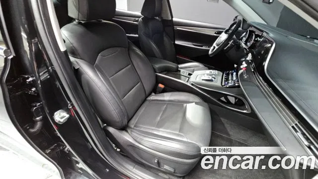 Hyundai Grandeur Premium — Фото автомобиля 18