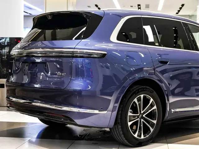 Aito M7 — Фото автомобиля 9