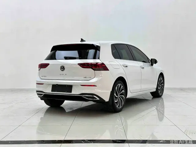 Volkswagen Golf — Фото автомобиля 6