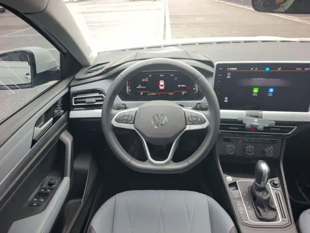 Volkswagen Lavida — Фото автомобиля 10