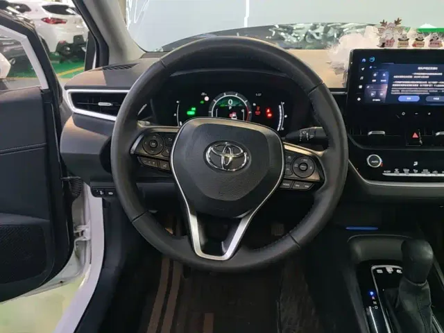Toyota Corolla — Фото автомобиля 10