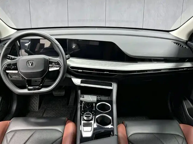 Changan Eado — Фото автомобиля 5