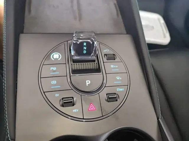 BYD Seal 06 — Фото автомобиля 13
