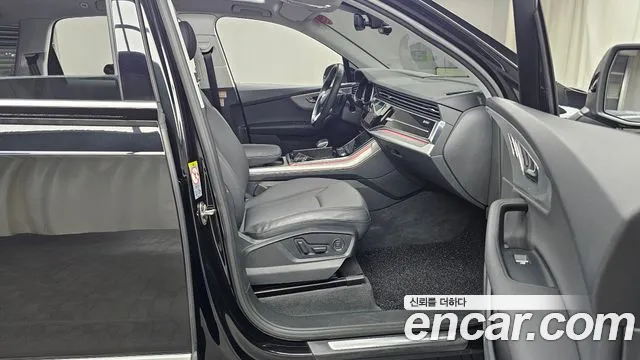 Audi Q7 45 TDI quattro — Фото автомобиля 11