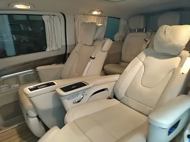 Mercedes-Benz V-Class — Фото автомобиля 23