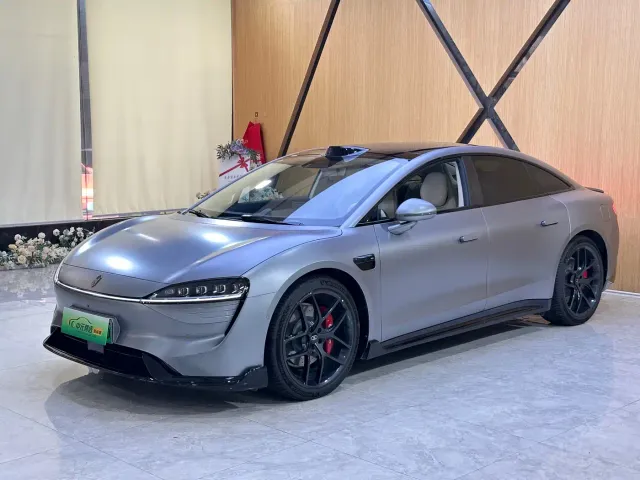 Фотография автомобиля — Luxeed S7