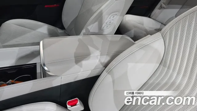 Hyundai Grandeur GN7 — Фото автомобиля 26