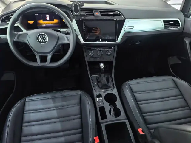 Volkswagen Touran — Фото автомобиля 8