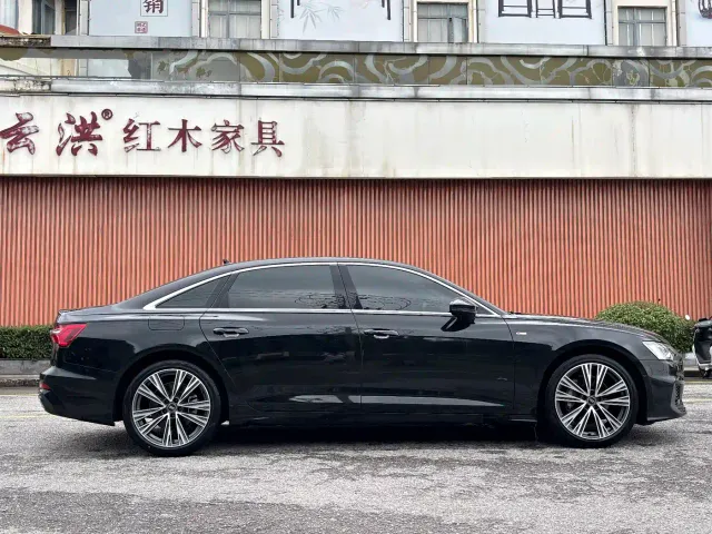 Audi A6L — Фото автомобиля 4