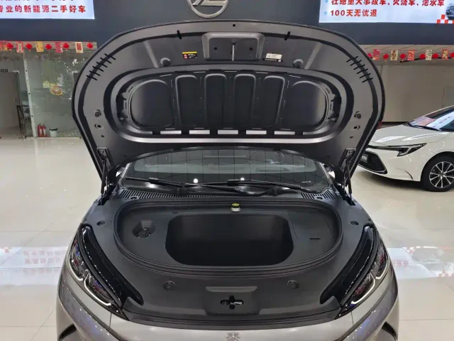 BYD Qin L — Фото автомобиля 13