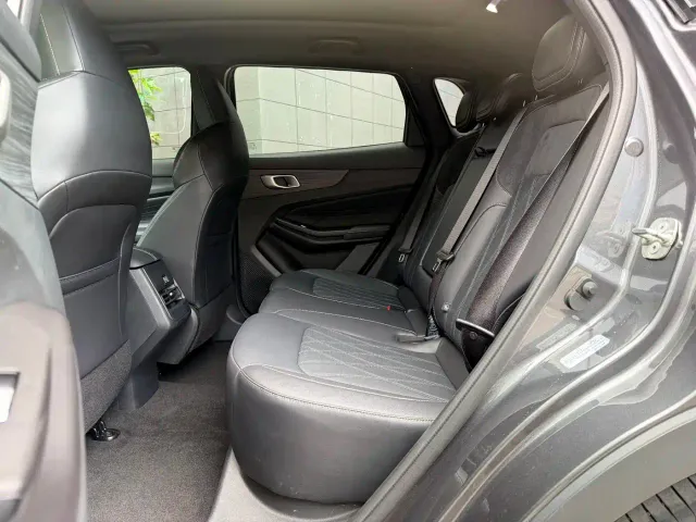Changan Qiyuan Q05 — Фото автомобиля 15