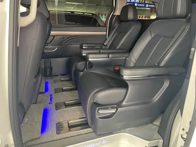 GAC Trumpchi M8 — Фото автомобиля 7