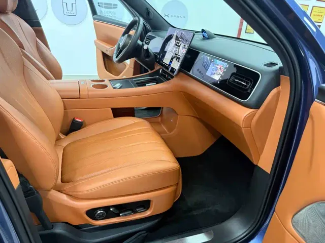 Aito M7 — Фото автомобиля 10