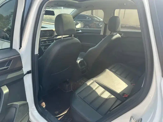 Volkswagen Tharu — Фото автомобиля 6