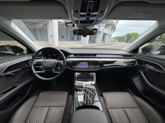 Audi A8 — Фото автомобиля 11