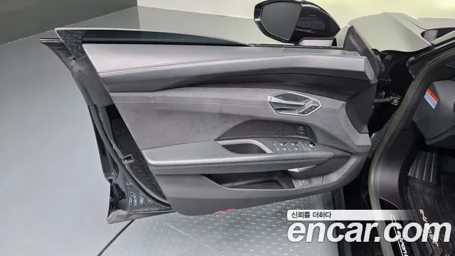 Audi e-tron GT — Фото автомобиля 13
